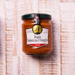 Ragu di Salsiccia e Funghi - Ragout aus piemontesischer Salsiccia , Gemüse und Steinpilzen